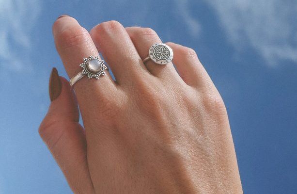 woman's silver rings